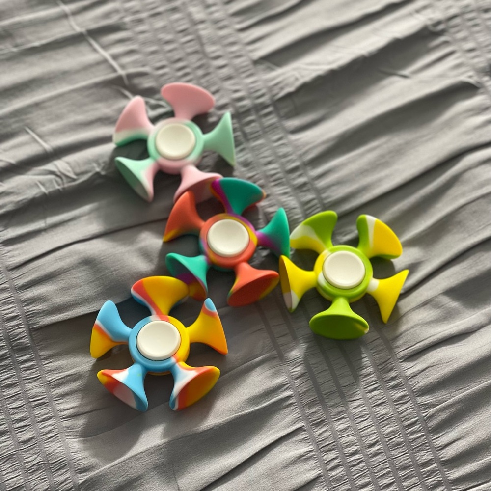 Fidget spinners sensory toys, stress relief for kids and adults, colorful toys